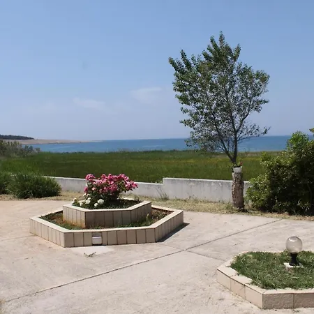 아파트 By The Sea Povljana, Pag - 6502 포블랴나